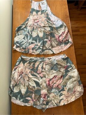 Show Me Your Mumu Floral Two-Piece Shorts Set in Dusty Blue and Blush
